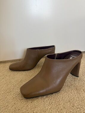 Franco Sarto Flexa Clay Leather Mules NWOT